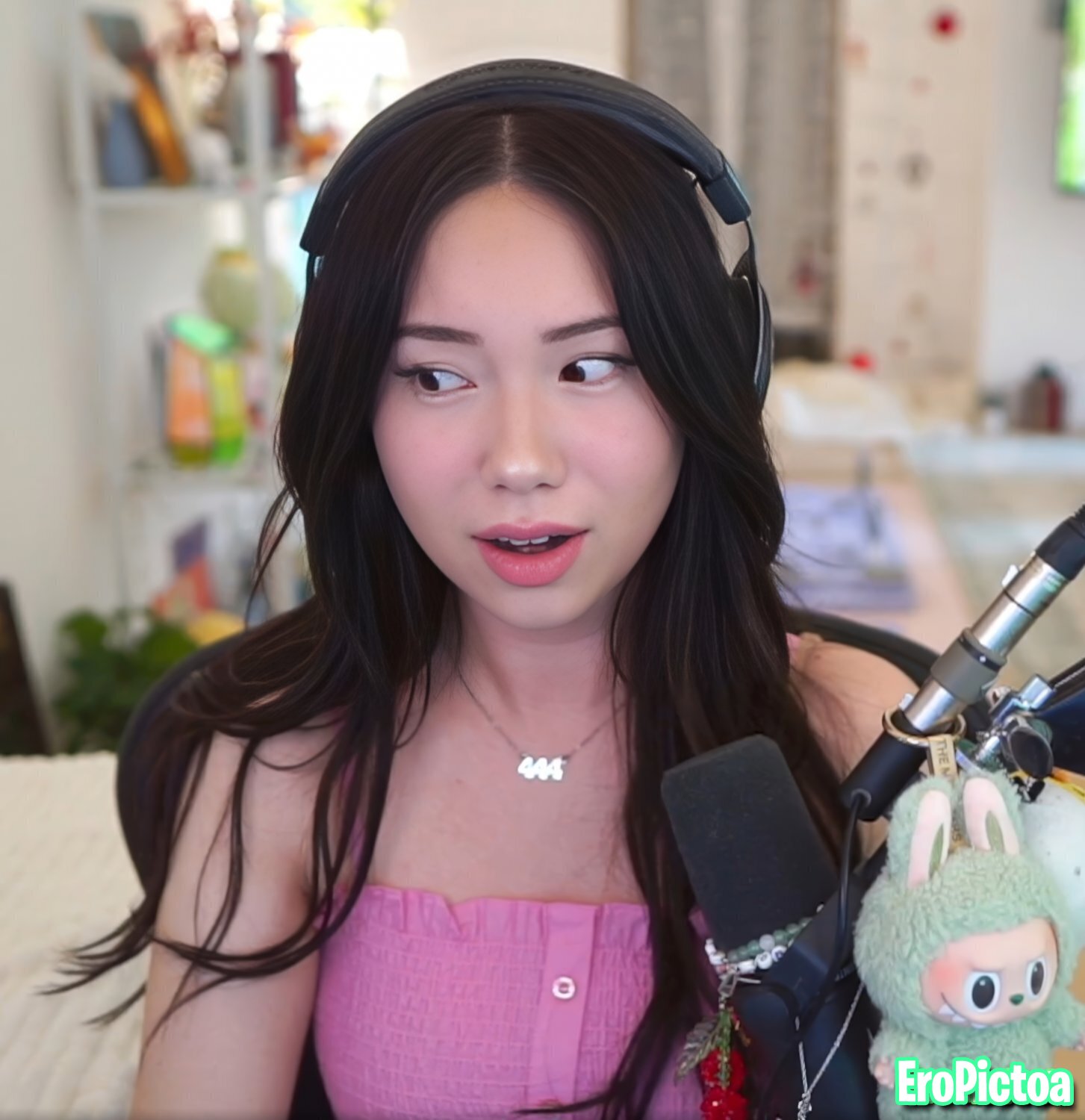 QuarterJade [2] photo featuring streamer