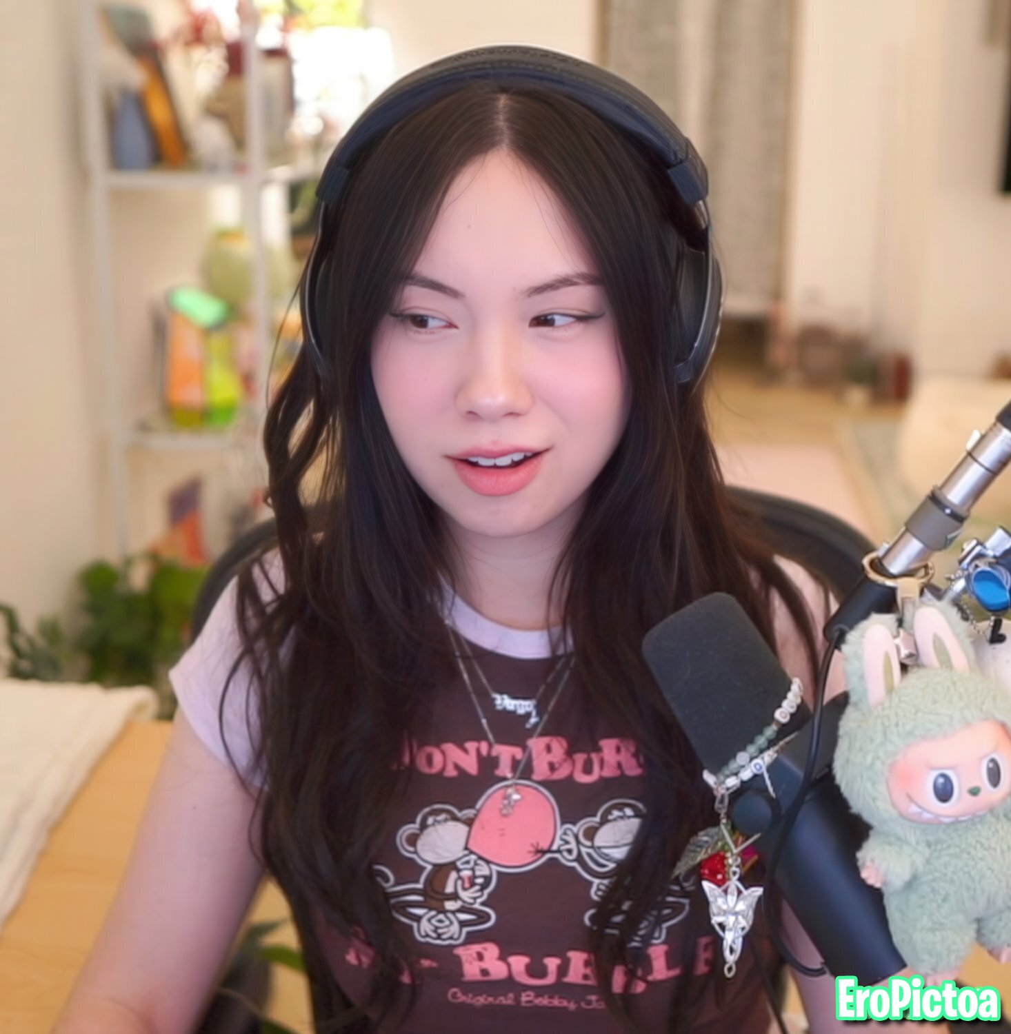 QuarterJade [3] photo featuring influencer - Part 30