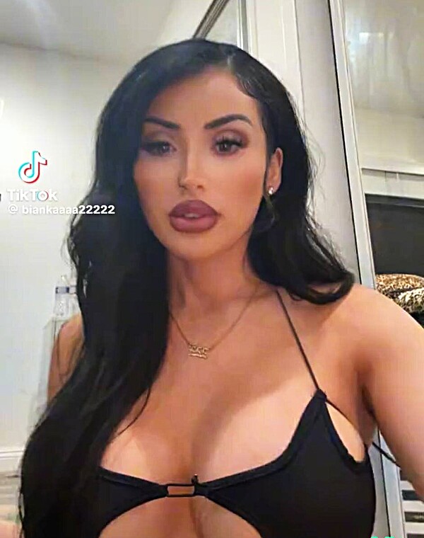 Thumbnail for Sexy Latina babe (Costco tik tok influencer girl) AI