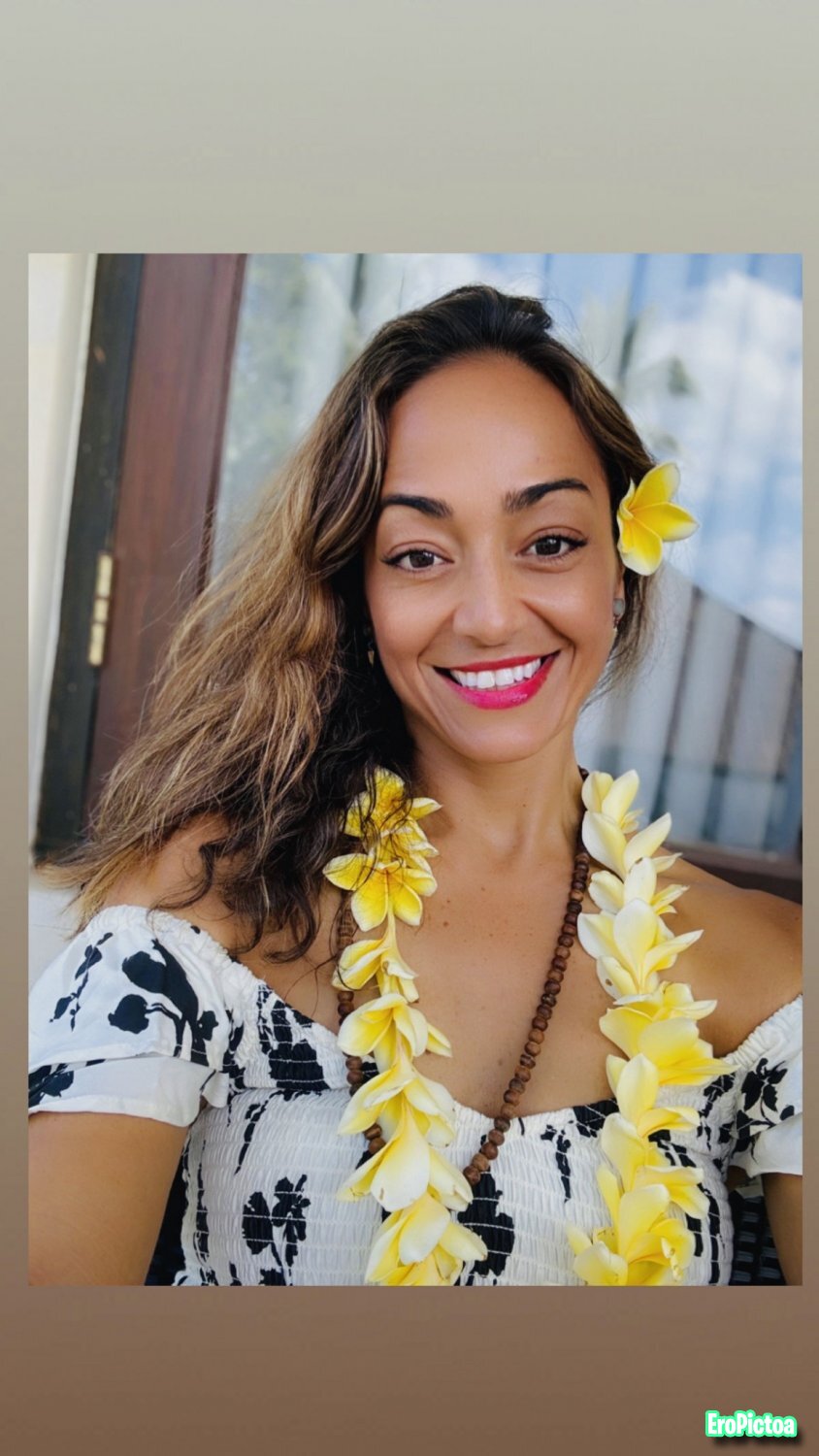 Anyone recognize this Polynesian beauty? photo featuring milf - Part 2