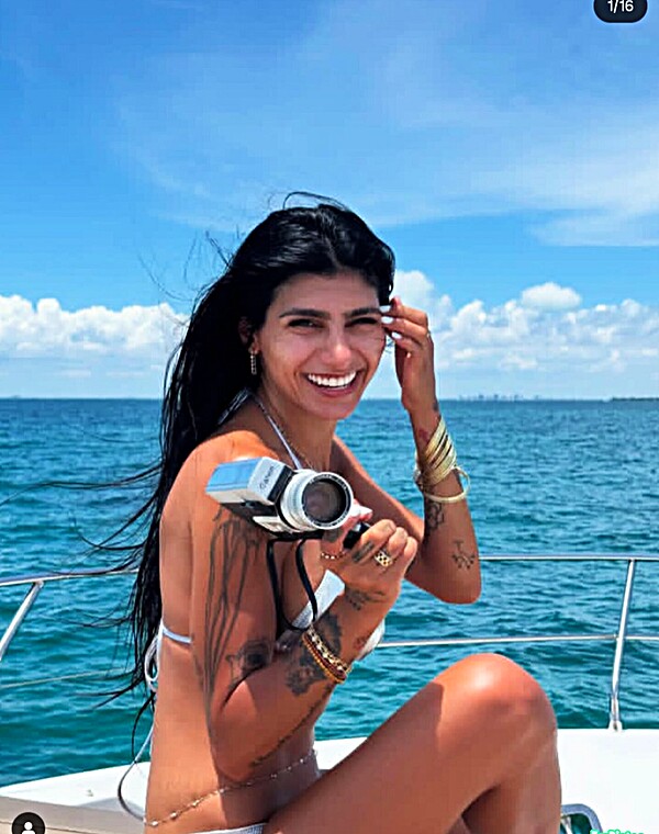 Thumbnail for Mia Khalifa