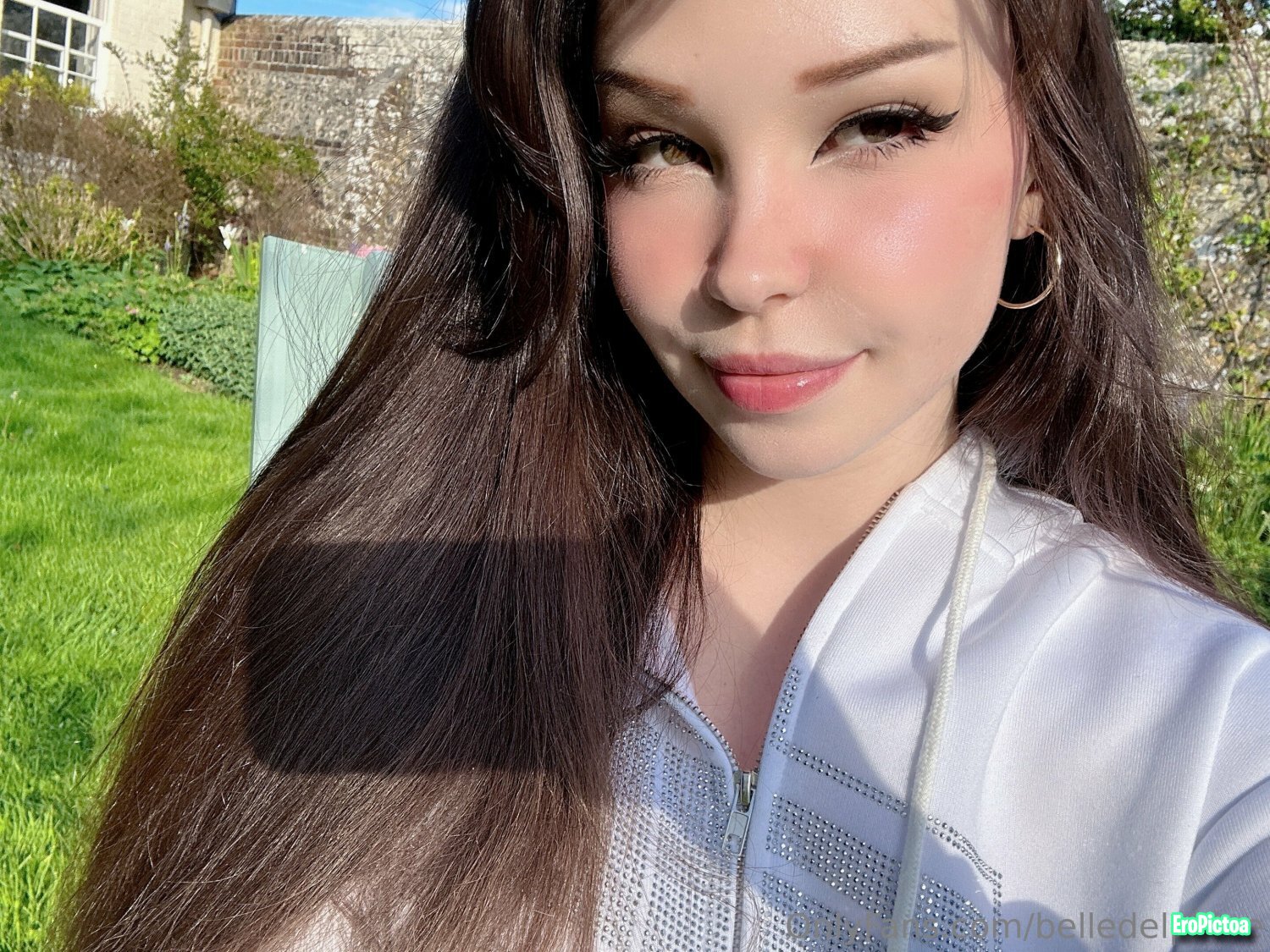 Belle Delphine SoP photo featuring Cum