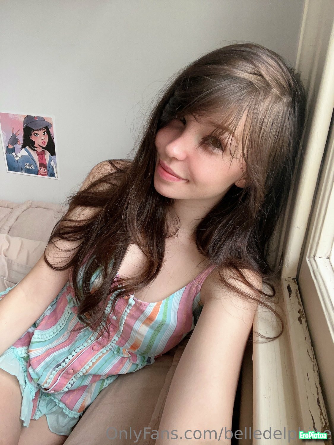 Belle Delphine NEW photo featuring boobs bouncing - Part 14