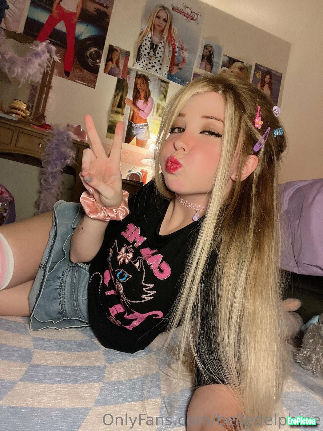 Belle Delphine Nude photo featuring belle delphine nude pussy - Part 15