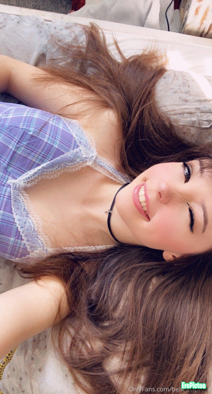 Belle Delphine Small photo featuring belle delphine pussy