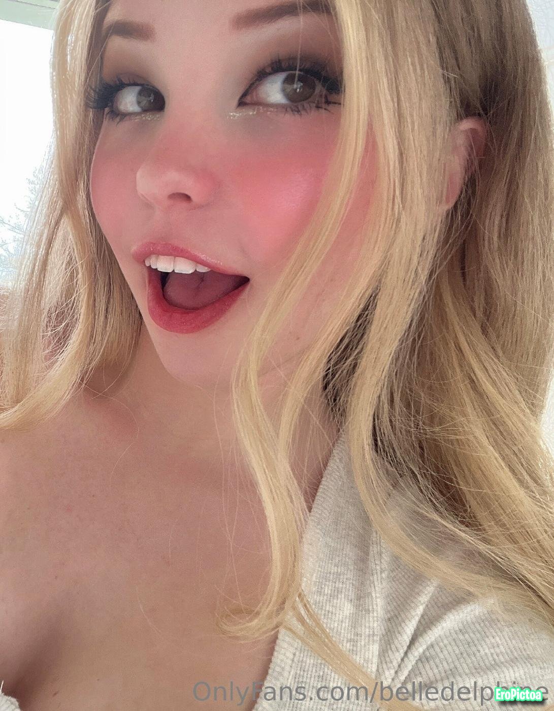 Belle Delphine Nude photo featuring belle delphine back - Part 3