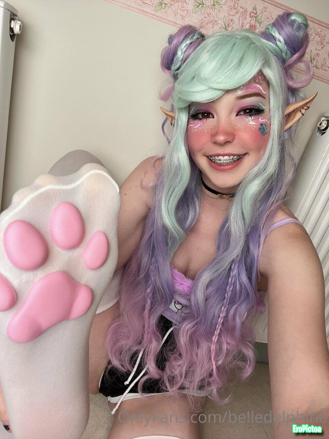 Belle Delphine Nude photo featuring belle delphine back - Part 3