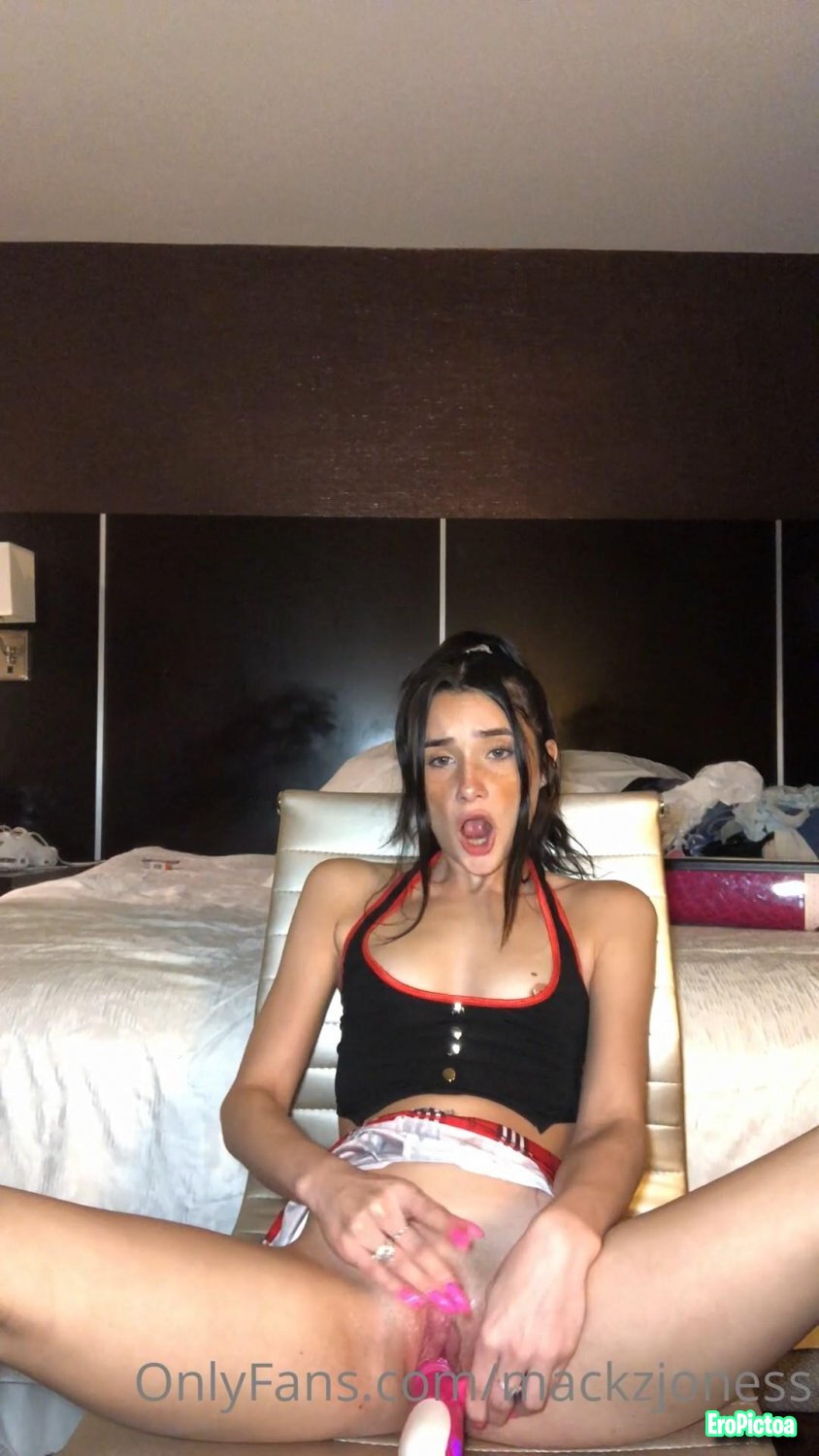 Belle Delphine photo featuring belle delphine leaked onlyfans