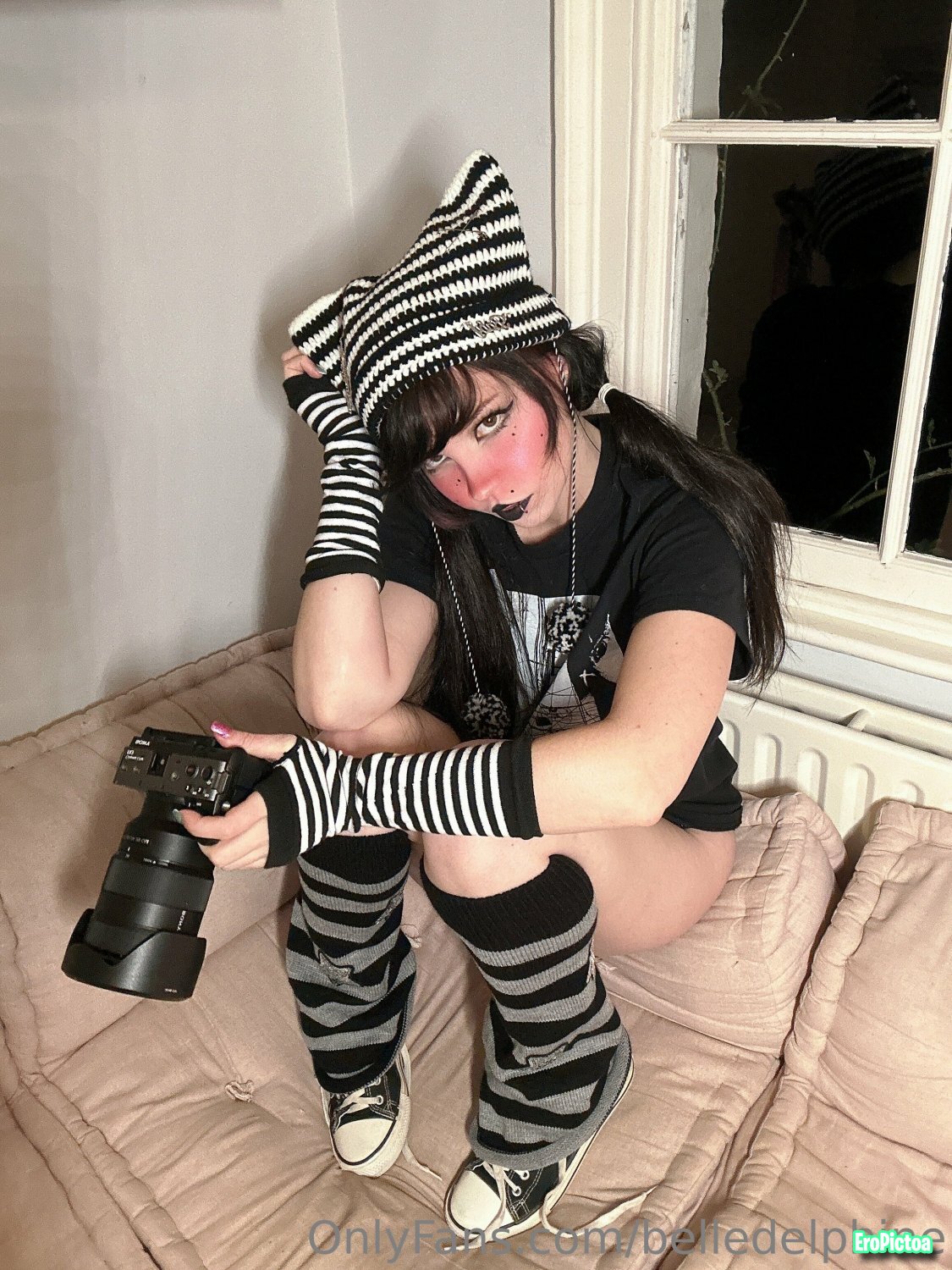 Exposed Thot photo featuring petite - Part 2