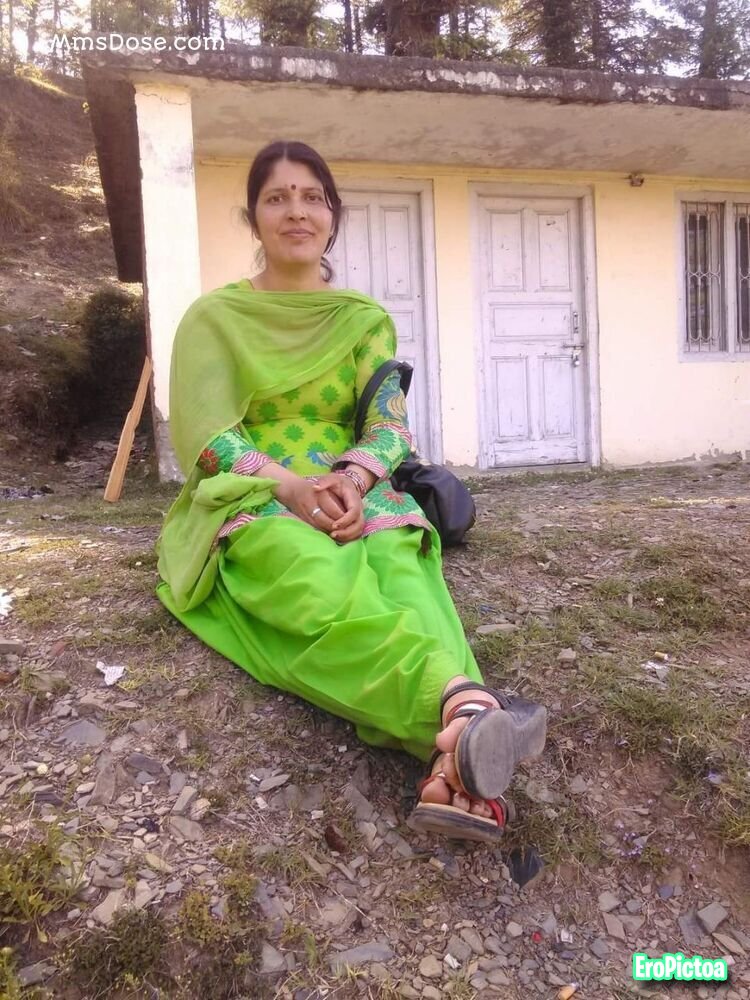 extremely beautiful teacher leaked photo featuring nepali - Part 53