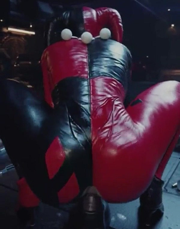 Thumbnail for Animated Harley Quinn fucks horse dildo