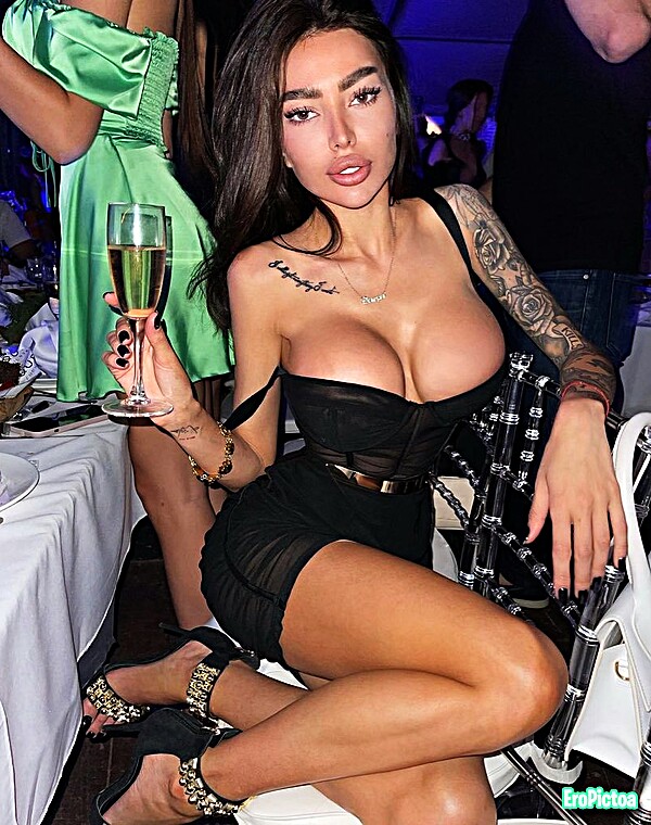 Thumbnail for Girlzgirlzgirlz 6 Insta bimbo, ebony mercedes & needy Latina