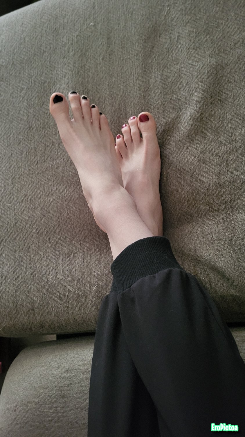 Feet 👣 photo featuring Dick