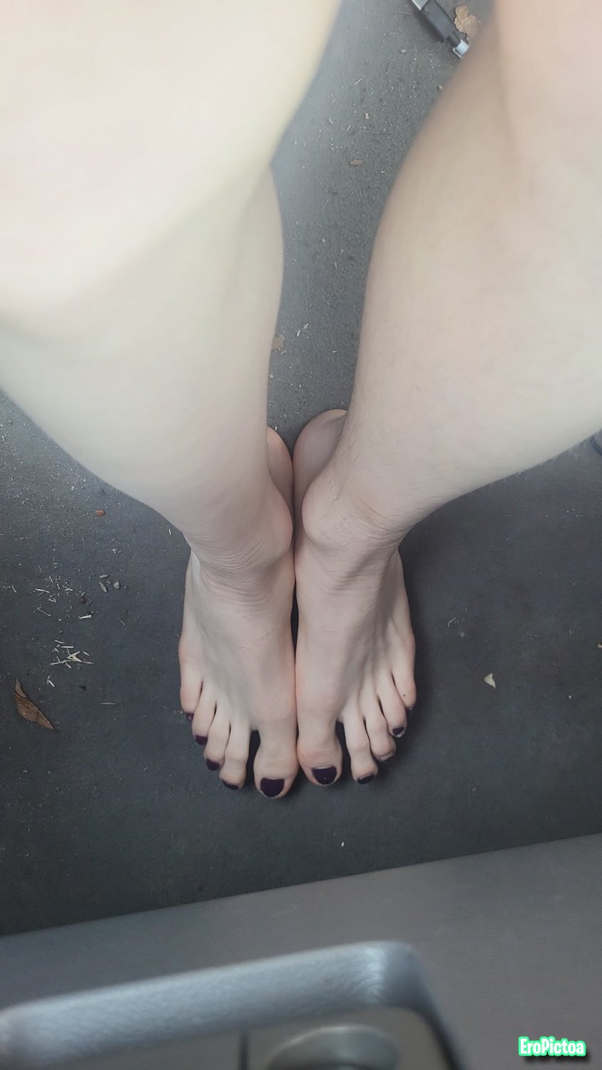 Feet 👣 photo featuring Asshole