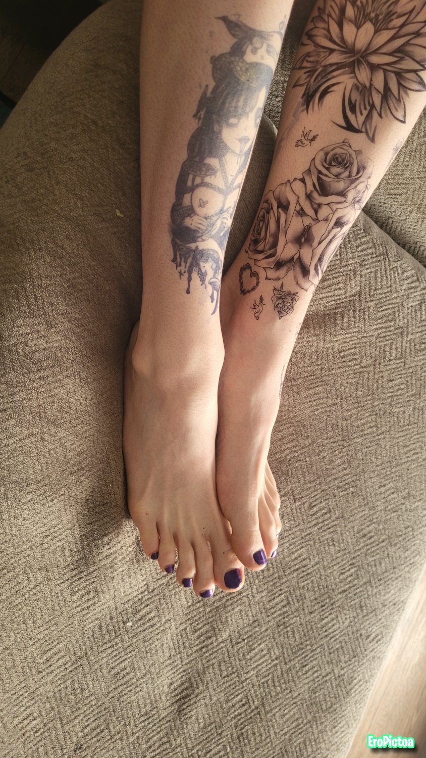 Feet 👣 photo featuring Cum on Feet