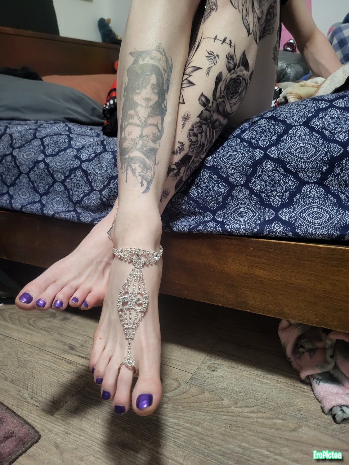 Feet 👣 photo featuring Asshole
