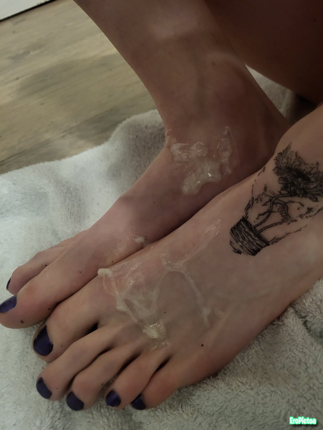 Feet 👣 photo featuring Cock