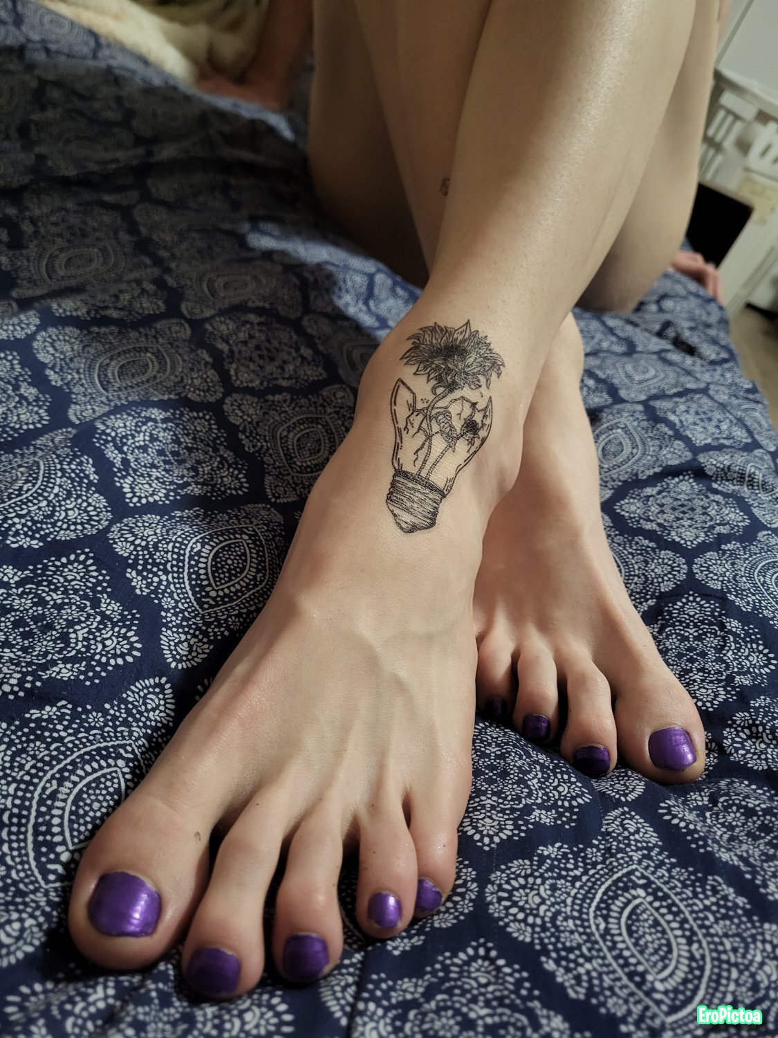 Feet 👣 photo featuring Asshole