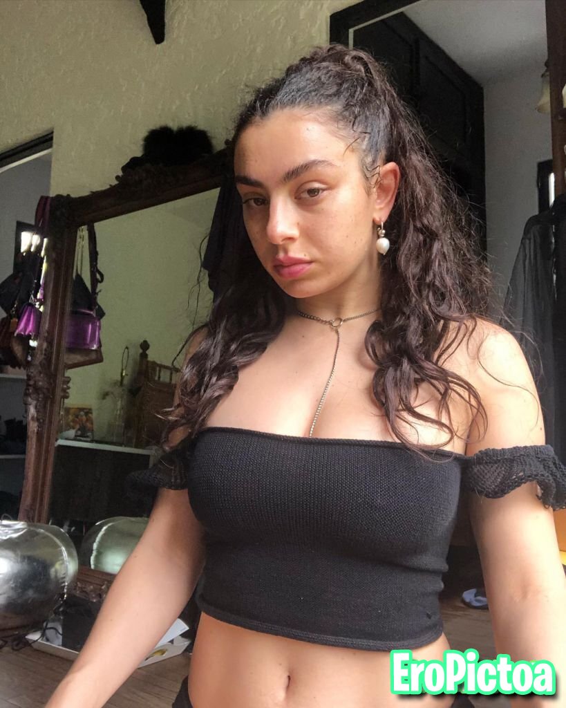 Charli xcx photo featuring singer - Part 10