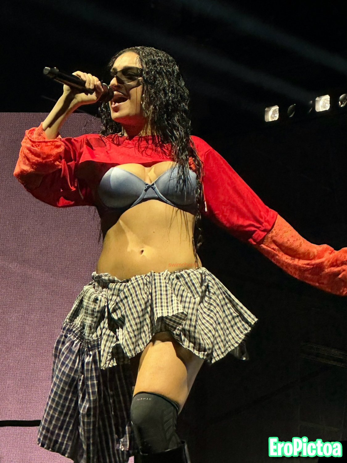 Charli XCX photo featuring Celebrity - Part 9