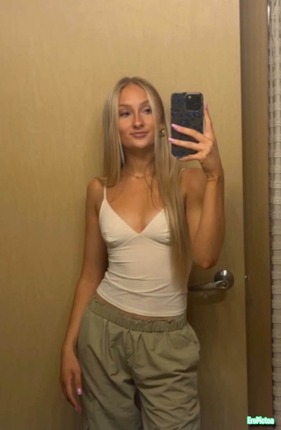 Megan photo - Part 5