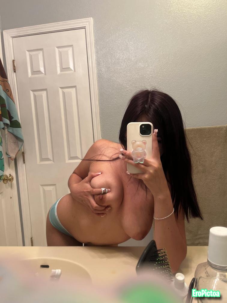 My 18 year old tiny Latina ex photo - Part 3