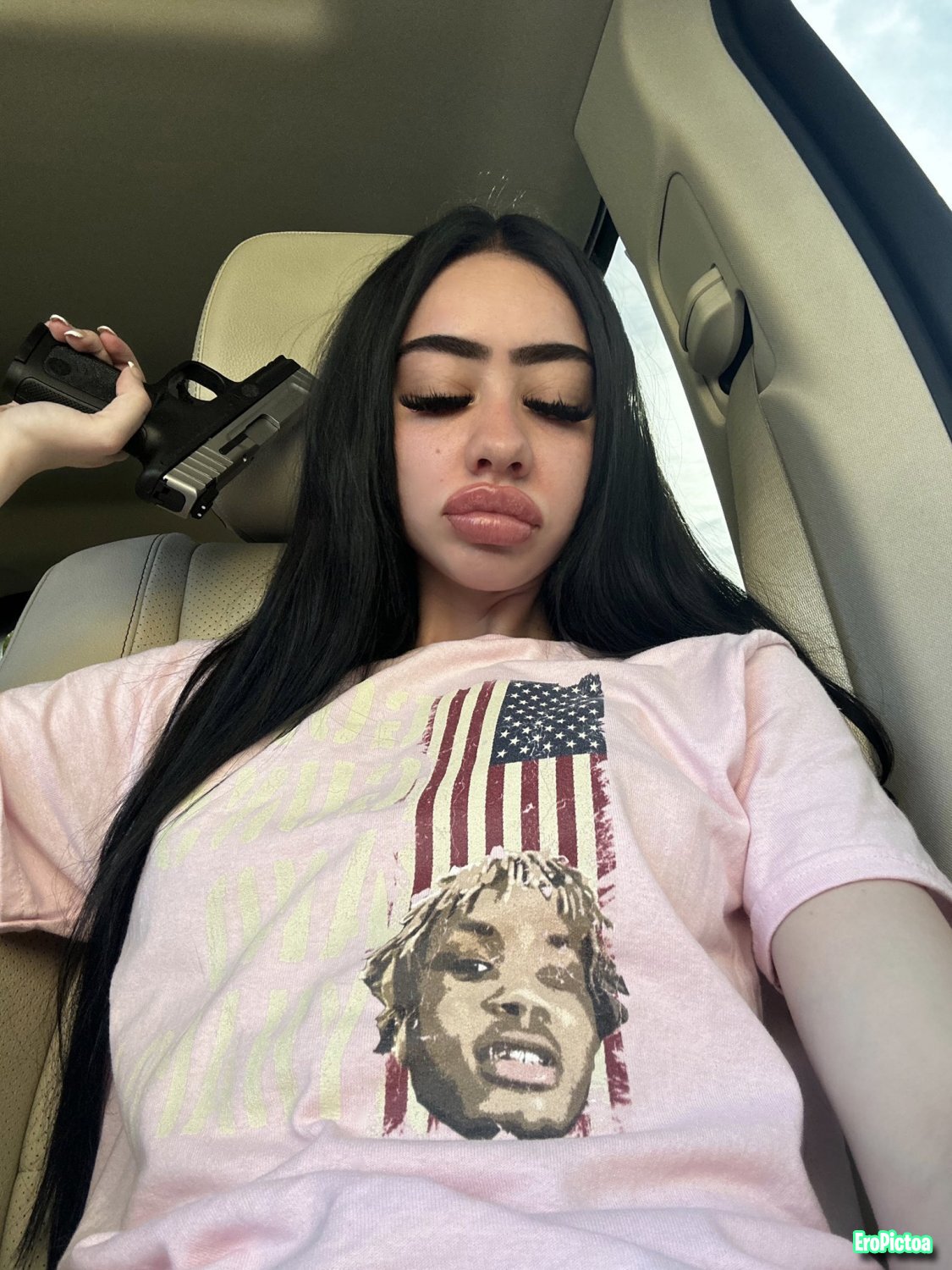 Pretty Ugly photo - Part 24