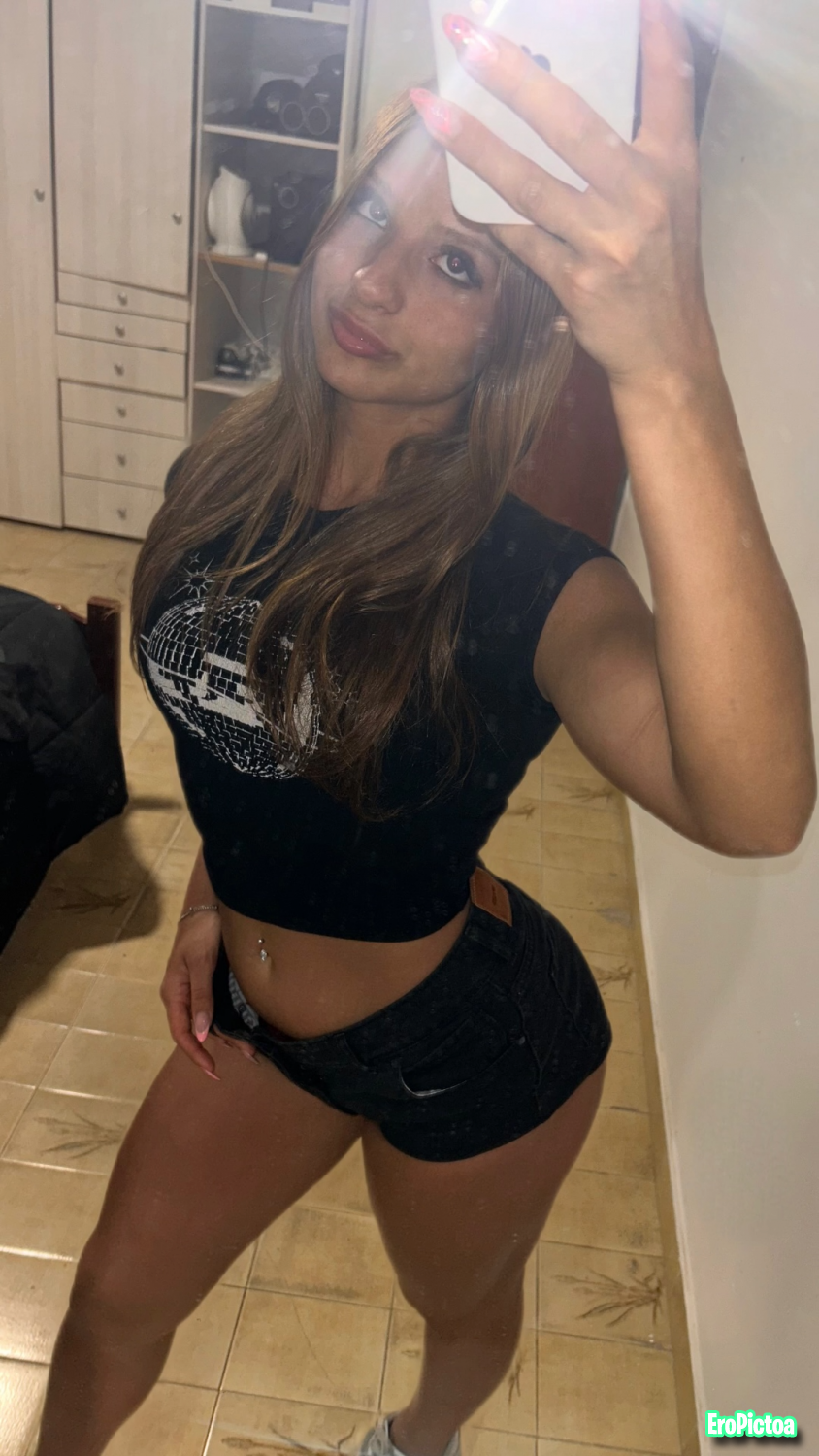 val photo