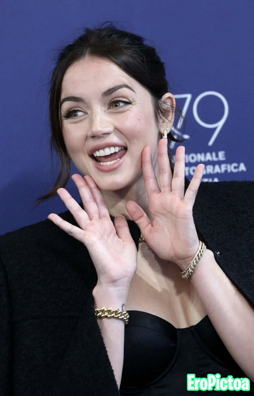 Ana De Armas photo featuring actress - Part 4