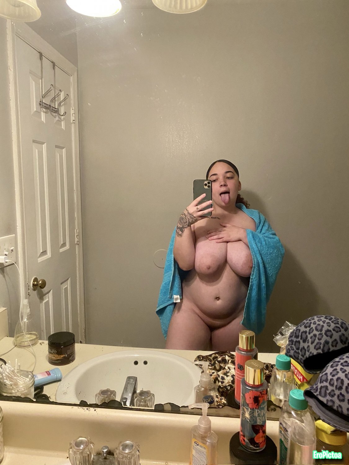 DINNERS READY 🤩 photo featuring whore - Part 9