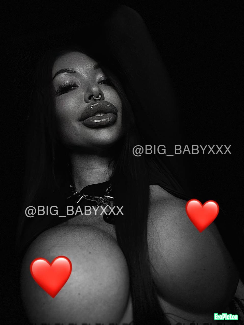 Huge DSL Bimbo Slut 2 photo featuring huge lips - Part 22