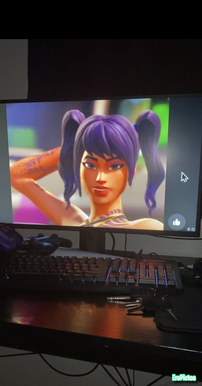 Crystal dancing (Fortnite) 🤤🥵 photo featuring Fortnite