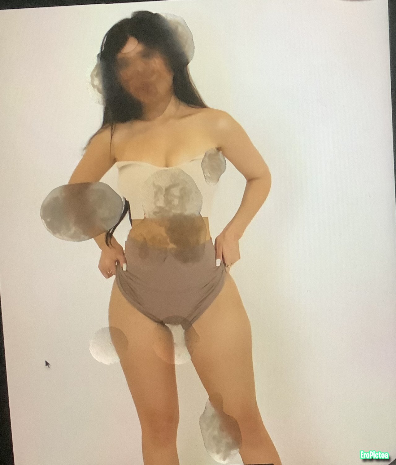 cum tributes photo featuring celebrity