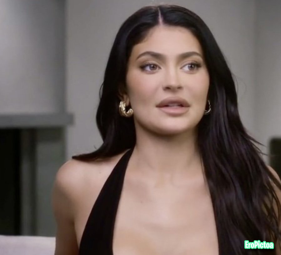 Kylie Jenner(ai) photo featuring ai facefuck - Part 4