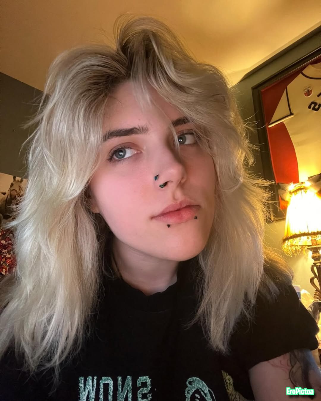 Disclosure #462: Alpha lesbian photo featuring camgirl - Part 17
