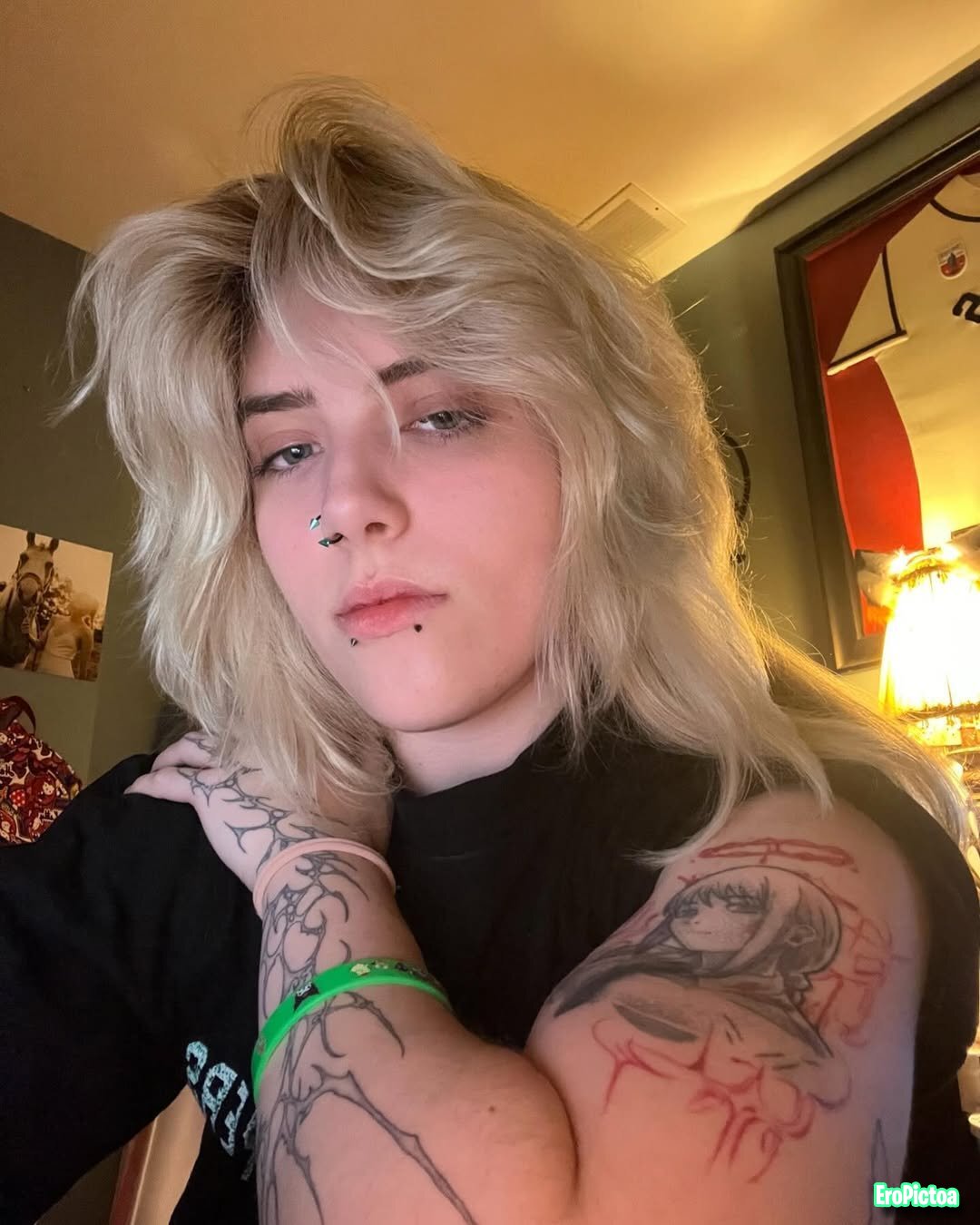 Disclosure #462: Alpha lesbian photo featuring lesbian - Part 18