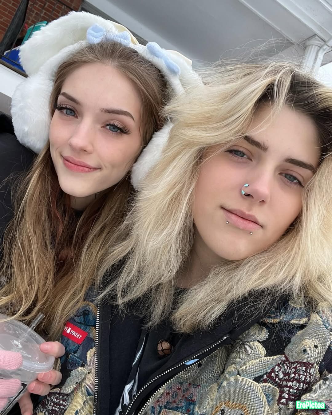 Disclosure #471: Submissive lesbian photo featuring camgirl - Part 10