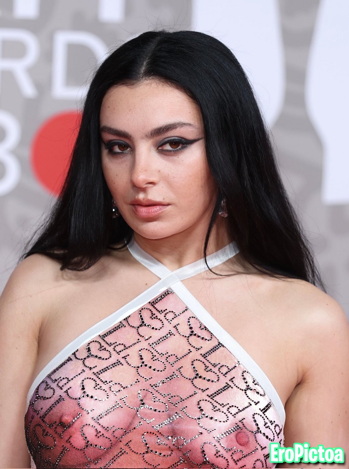 Celebrity X-Rays photo featuring bella hadid - Part 25