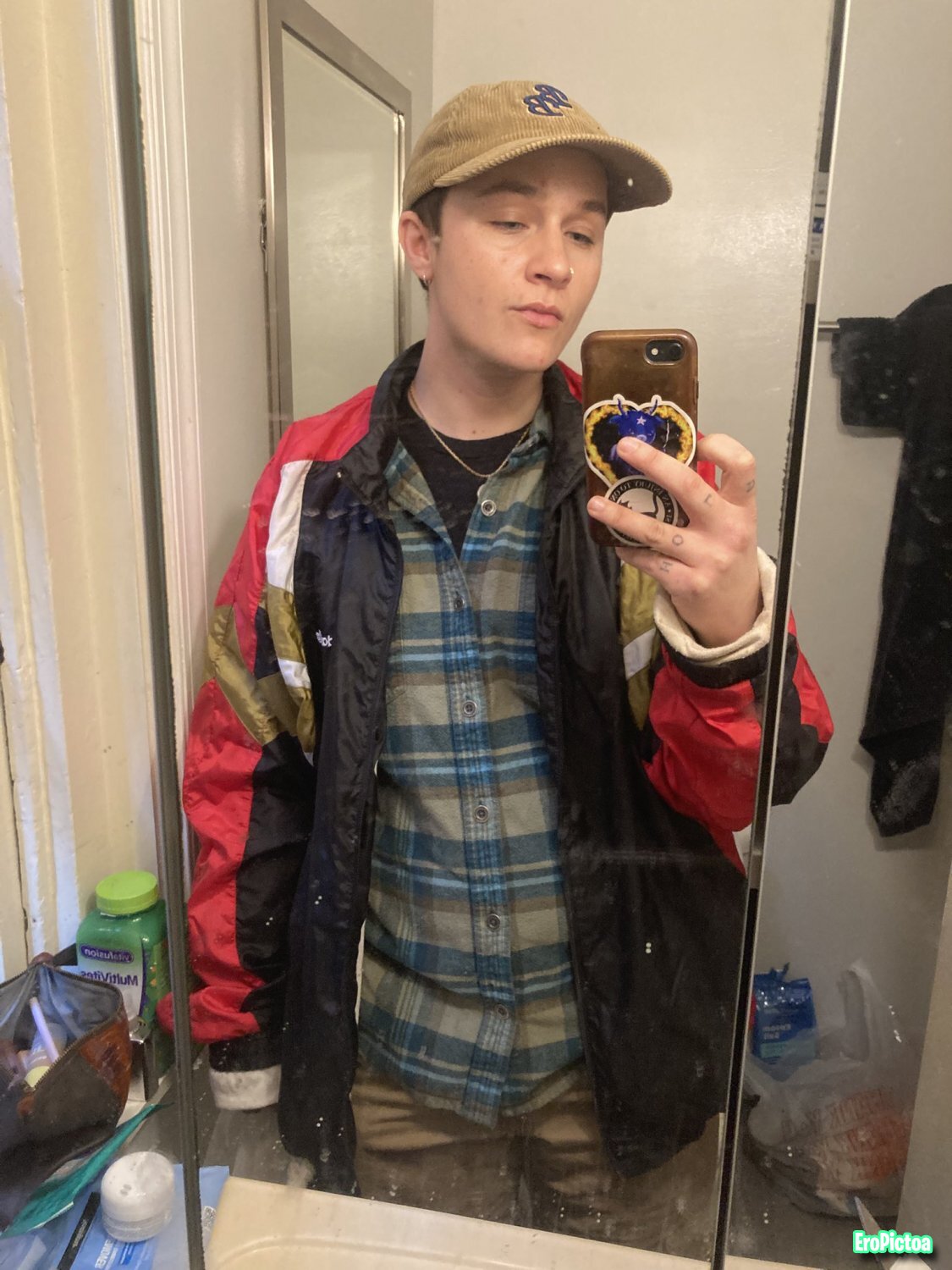 Lesbian collection photo featuring Dyke