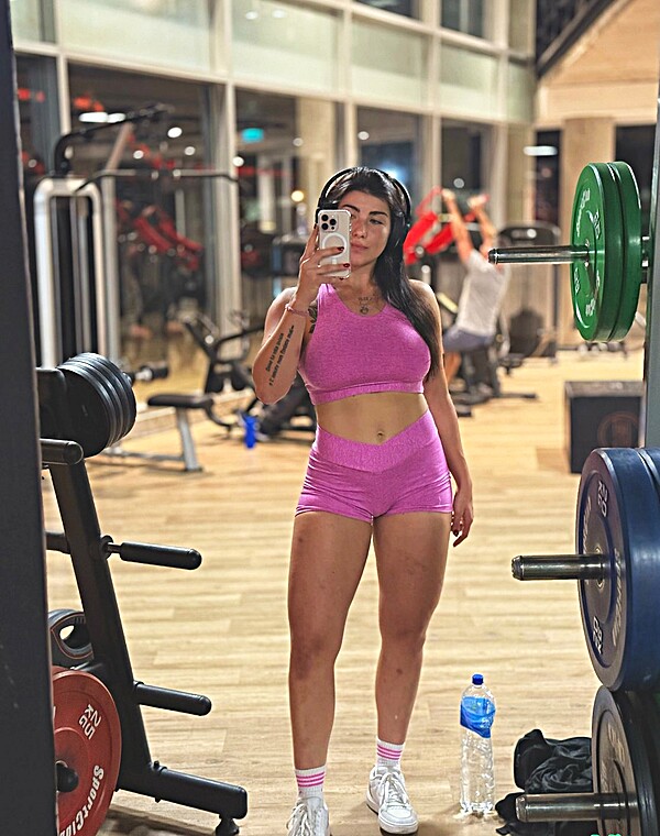 Thumbnail for Pumped at the gym…guys love when I show them my gains
