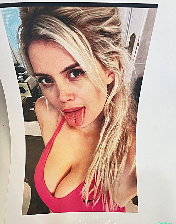 Thumbnail for cum tribute, piss tribute on wanda nara 5
