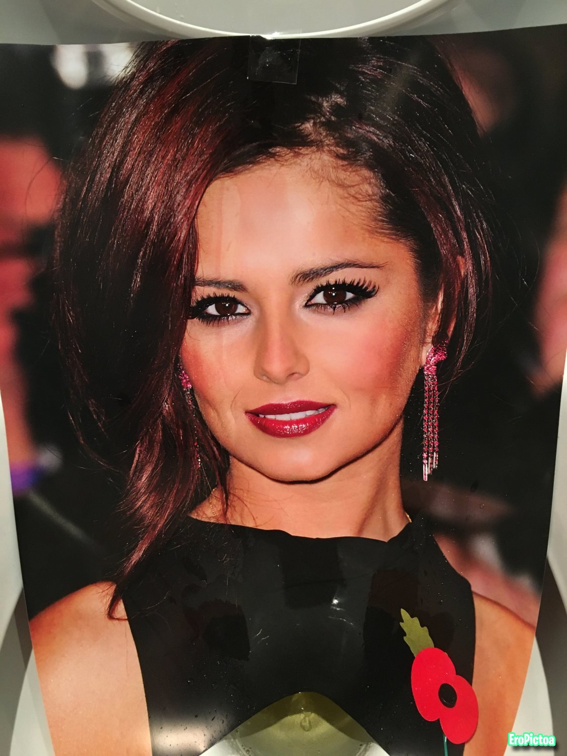 Cheryl Cole Piss Tribute photo - Part 2