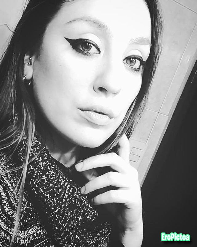 samcumonme photo featuring facial