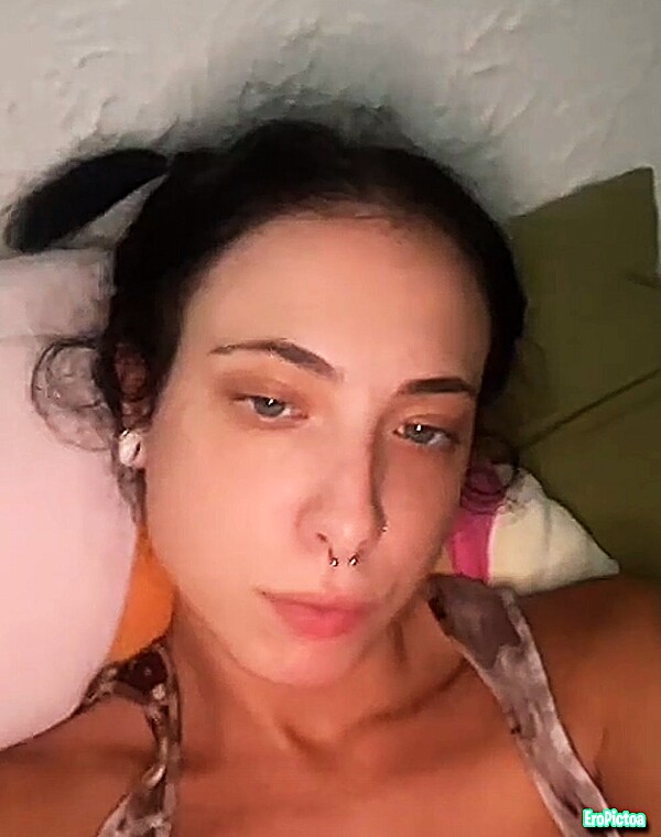 Thumbnail for teen baddie leaks bbc blowjob