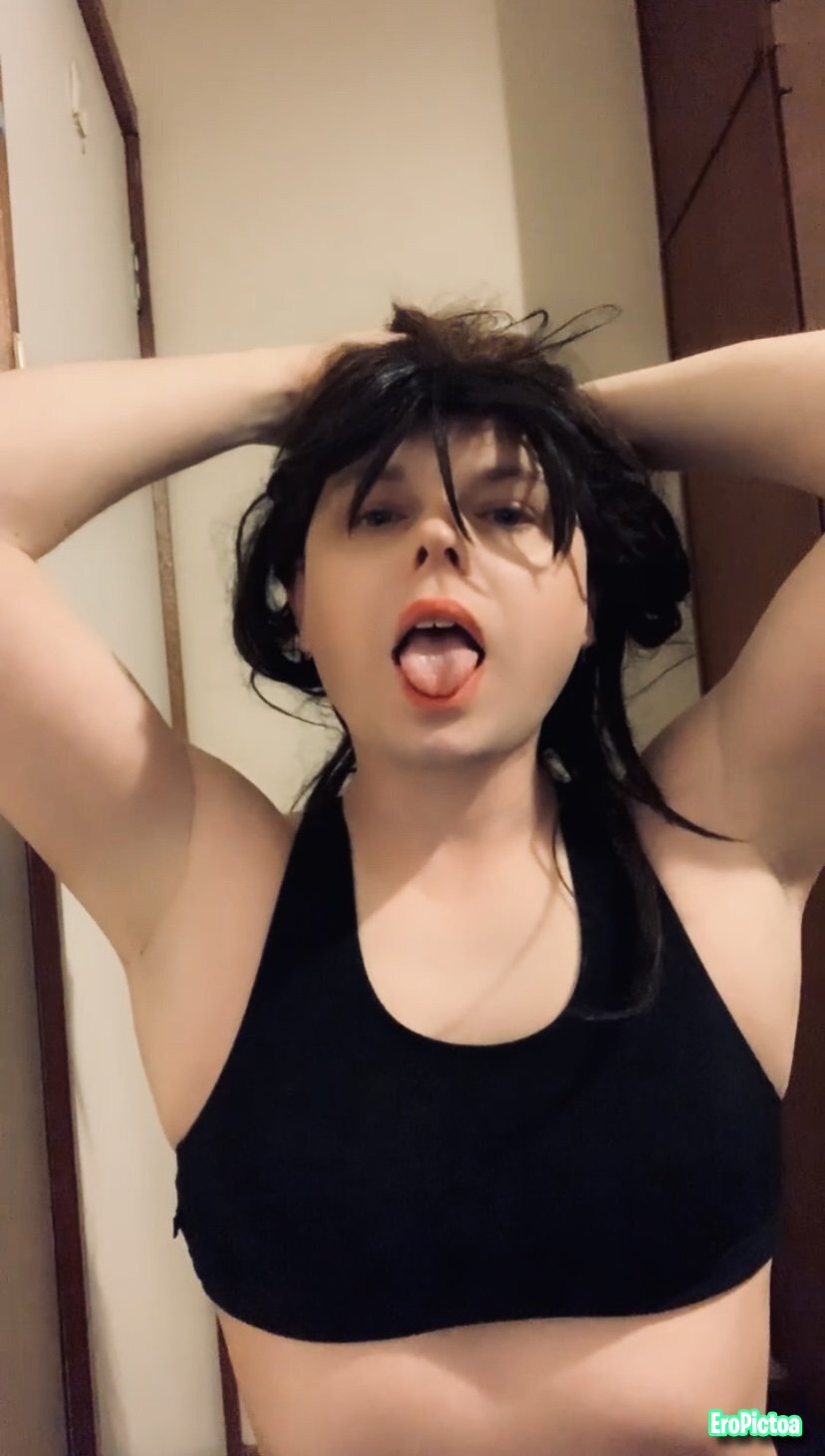 Pissy pants sissy 🌊🖕😈 photo featuring Sissy - Part 1