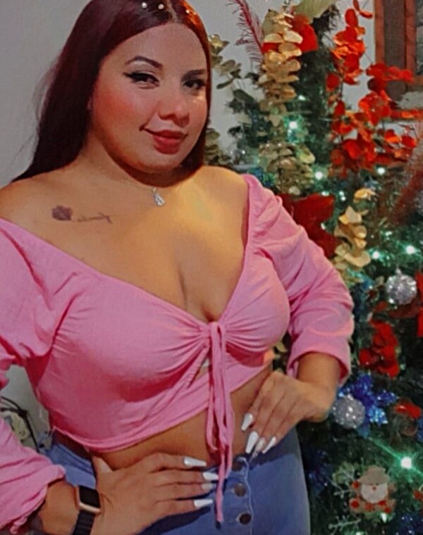 Thumbnail for Gordita Mamando guevo  de Tango live , toda una perra la princesa chupona  🥚😝