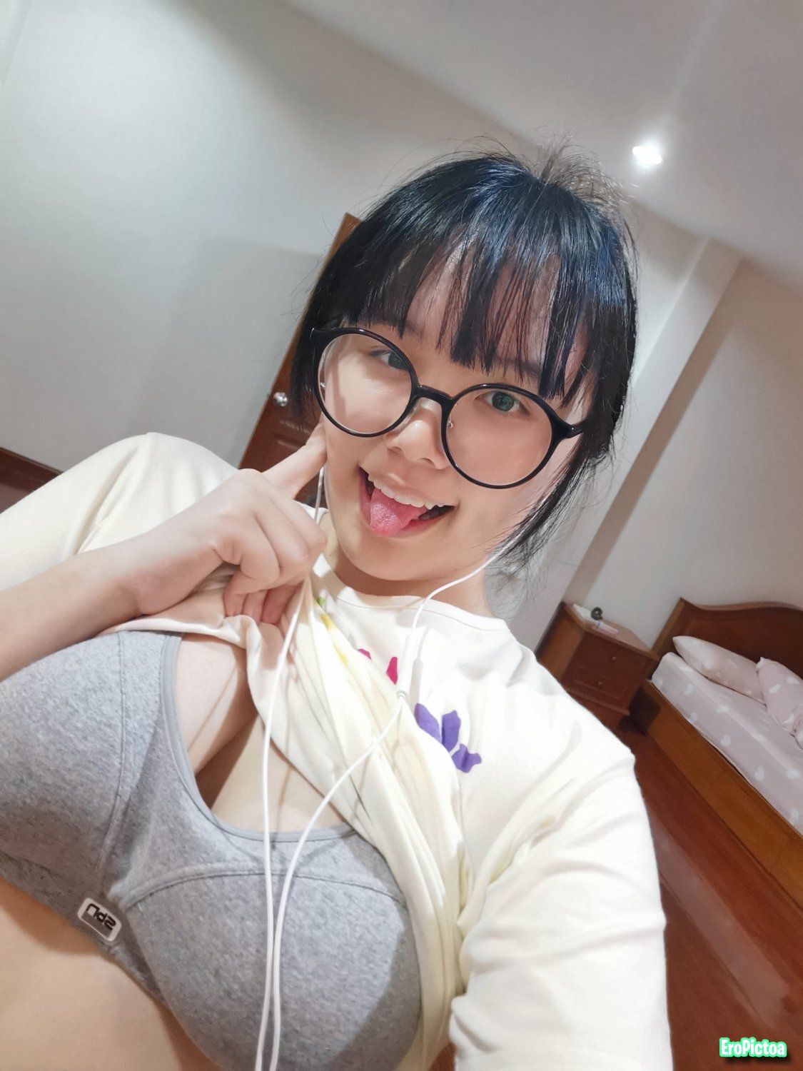 สาวแว่นน่ารักๆ🥵 photo featuring Kyliex2k