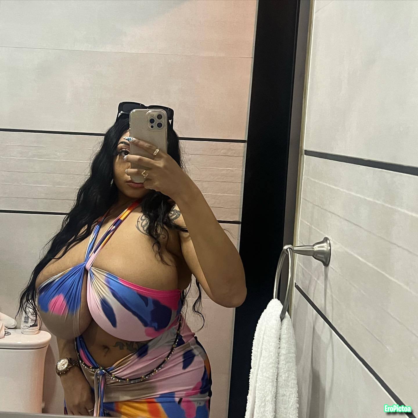 Extreme Cleavage 4 photo featuring Big Tits - Part 2