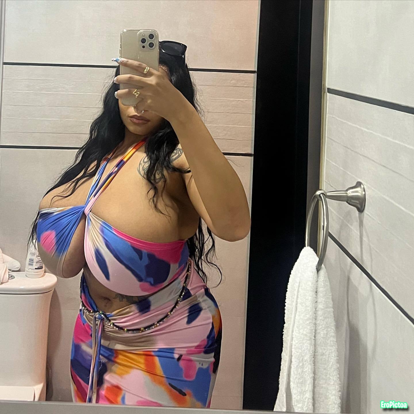 Extreme Cleavage 4 photo featuring Big Tits - Part 4