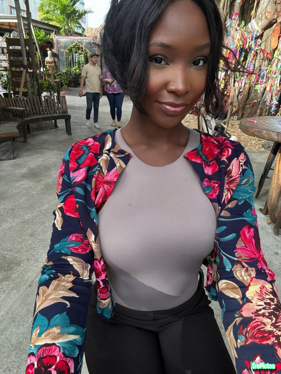 Ebony sluts in public 4 photo - Part 12